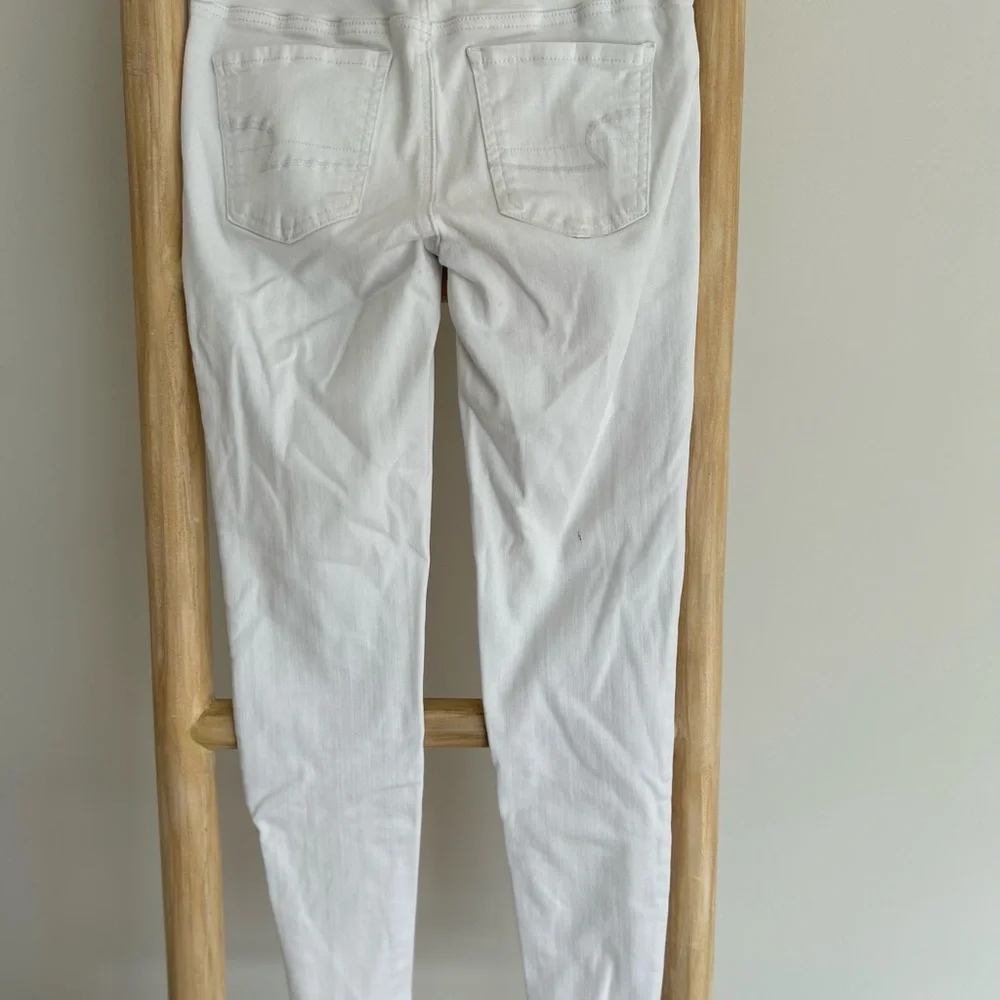 American Eagle Ne(X)T level stretchX white jeans Size 4 - Picture 3 of 4
